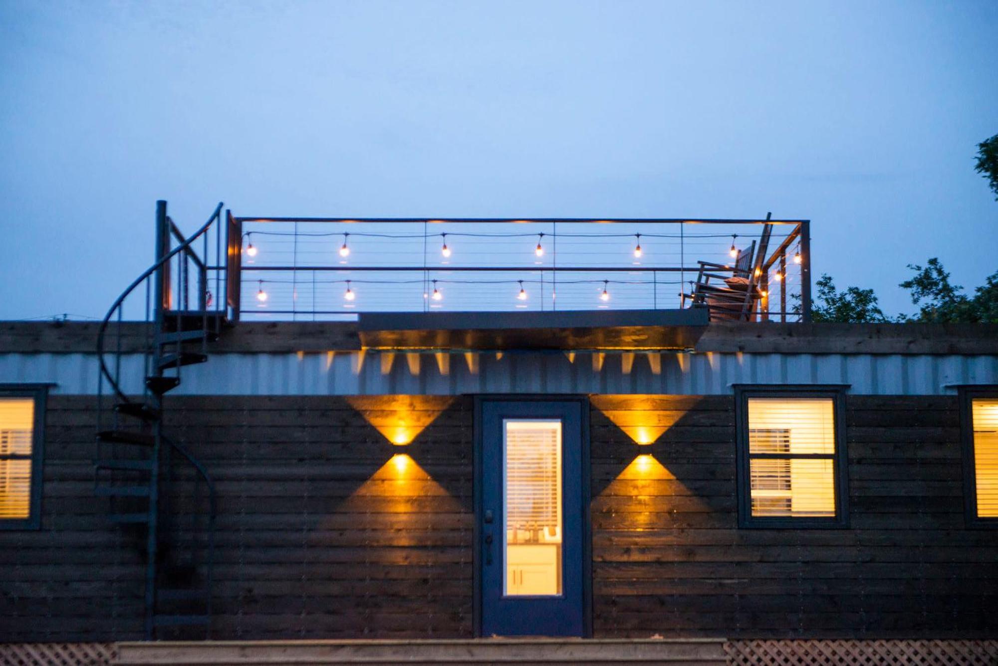 The Woods- Container Tiny House 12 Min To Magnolia/Baylor/Downtown Vila Bellmead Exterior foto